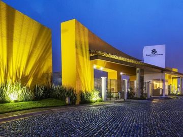 VENTA DE CASA MODELO VERONA EN RESIDENCIAL BOSQUE DE LAS FUENTES EN CALIMAYA