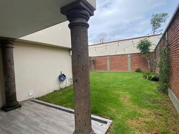 VENTA DE CASA MODELO VERONA EN RESIDENCIAL BOSQUE DE LAS FUENTES EN CALIMAYA