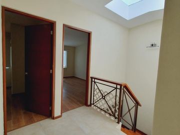 VENTA DE CASA MODELO VERONA EN RESIDENCIAL BOSQUE DE LAS FUENTES EN CALIMAYA