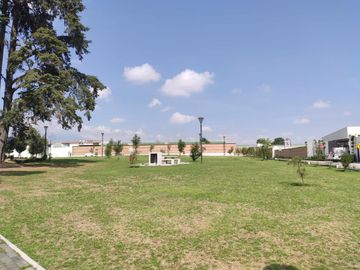 VENTA DE CASA MODELO VERONA EN RESIDENCIAL BOSQUE DE LAS FUENTES EN CALIMAYA