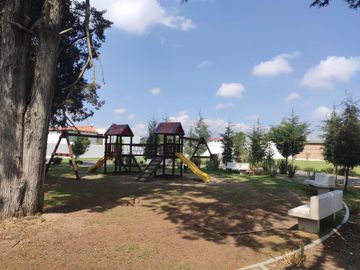 VENTA DE CASA MODELO VERONA EN RESIDENCIAL BOSQUE DE LAS FUENTES EN CALIMAYA