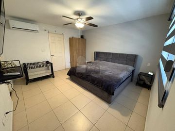 Casa sola en venta en Las Lomas, García, Nuevo León
