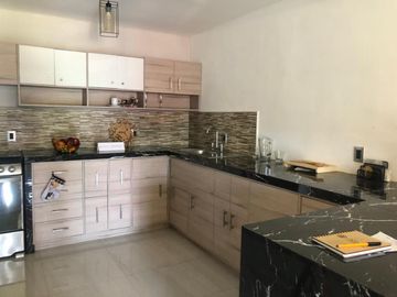 COL. LAS BAJADAS, Departamento en VENTA de 2 recámaras, con alberca y palapa