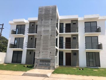 COL. LAS BAJADAS, Departamento en VENTA de 2 recámaras, con alberca y palapa