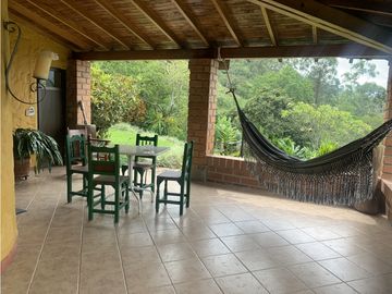 CASA CAMPESTRE EL LIMONAR GIRARDOTA