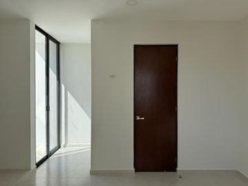 Casa de 3 recámaras con alberca en Cholul, Mérida.