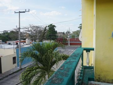Casa con 4 departamentos en venta