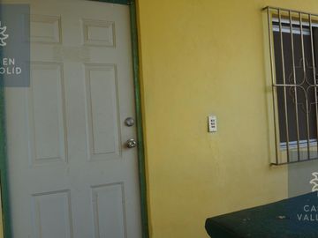 Casa con 4 departamentos en venta