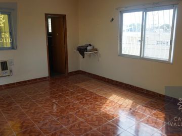 Casa con 4 departamentos en venta