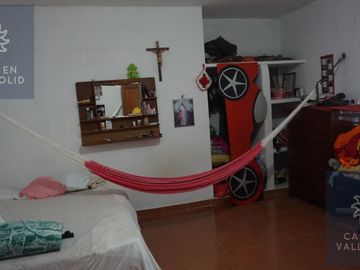 Casa con 4 departamentos en venta