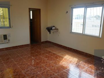 Casa con 4 departamentos en venta