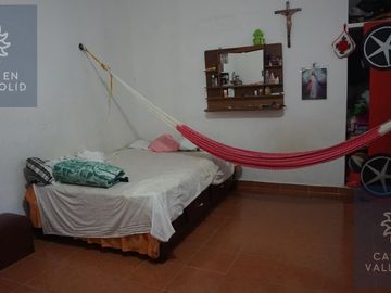 Casa con 4 departamentos en venta