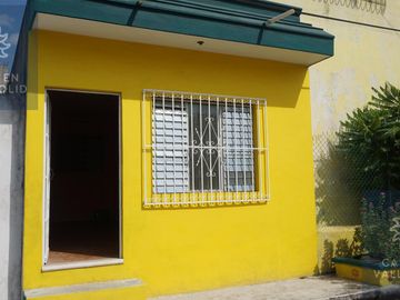 Casa con 4 departamentos en venta