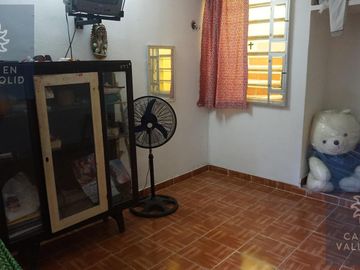 Casa con 4 departamentos en venta