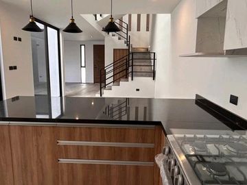 Casa POL1 en  venta Privada CENNET