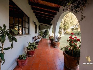 Casa en Venta con Alberca en Zavaleta.