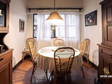Casa en Venta con Alberca en Zavaleta.