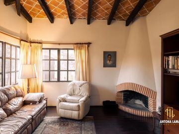 Casa en Venta con Alberca en Zavaleta.