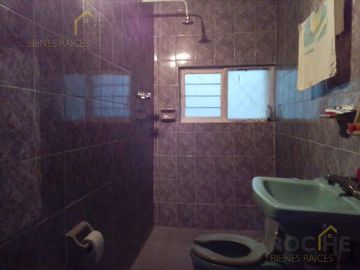 Propiedad en venta en Mártires de Chicago con 2 casas y 1 departamento