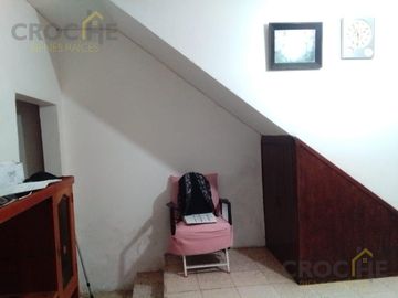 Propiedad en venta en Mártires de Chicago con 2 casas y 1 departamento