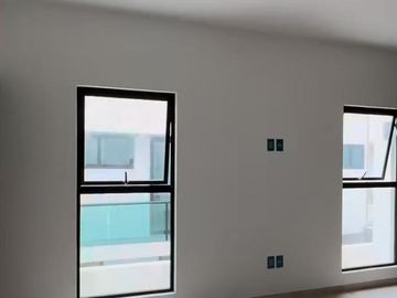 Casa en VENTA con ALBERCA, cuarto de servicio y 3 recamaras con baño, Fracc. El Ancla