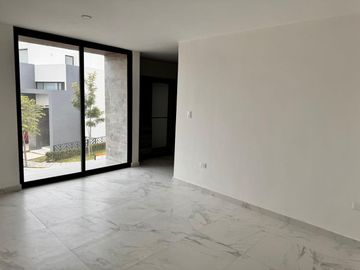 Casa en  venta en Parque México, cluster con casa club y alberca