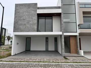 Casa en  venta en Parque México, cluster con casa club y alberca