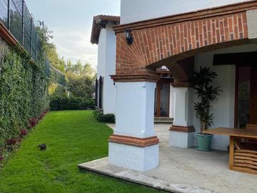 Espectacular casa en renta en Club de Golf Los Encinos