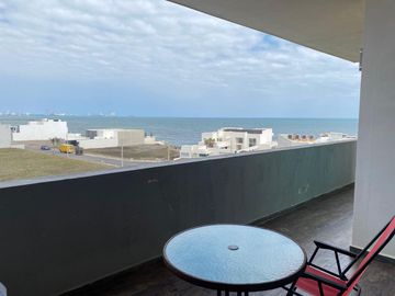 TORRE ALTARA, Departamento en RENTA o VENTA con vista al mar, alberca, elevador y vigilancia