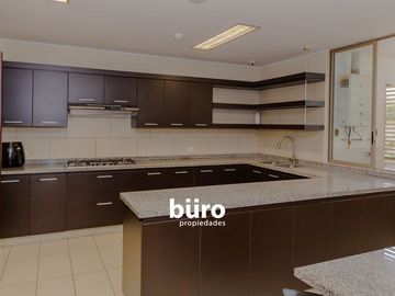 BELLO DEPARTAMENTO EN VENTA EN SAN ISIDRO FLAT CON GRAN JARDÍN