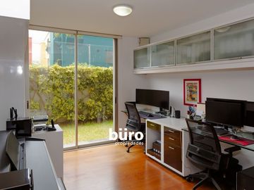 BELLO DEPARTAMENTO EN VENTA EN SAN ISIDRO FLAT CON GRAN JARDÍN