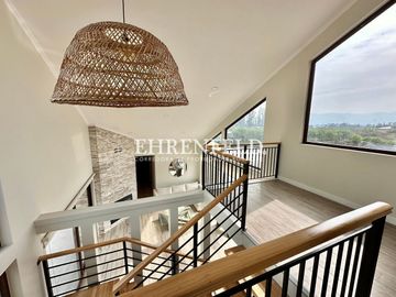 Las Añañucas, Limache. Moderna y amplia casa en condominio.