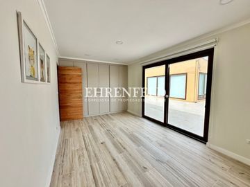 Las Añañucas, Limache. Moderna y amplia casa en condominio.