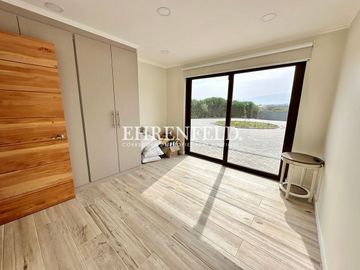 Las Añañucas, Limache. Moderna y amplia casa en condominio.