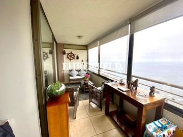 Costa de Montemar, Concón. Departamento con vista panorámica.