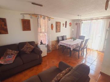 Vende Casa en Pasaje Cerrado 3D 2B Fernandez Albano, La Cisterna