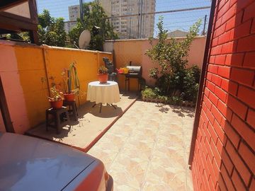Vende Casa en Pasaje Cerrado 3D 2B Fernandez Albano, La Cisterna