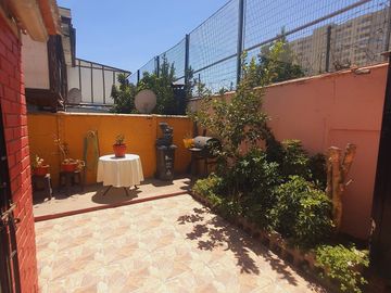 Vende Casa en Pasaje Cerrado 3D 2B Fernandez Albano, La Cisterna