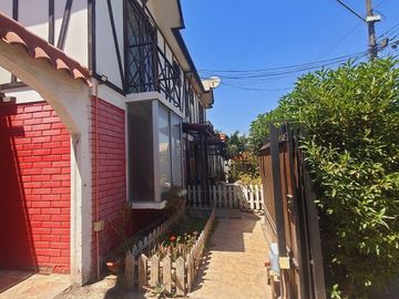 Vende Casa en Pasaje Cerrado 3D 2B Fernandez Albano, La Cisterna