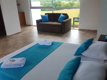 Venta de Espectacular Casa Quinta en El Imperio, Carmen de Apicalá