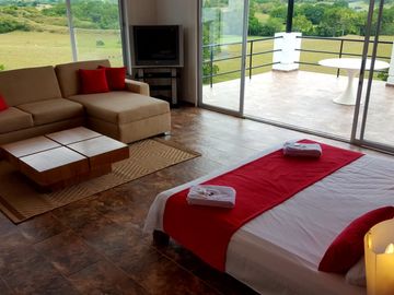 Venta de Espectacular Casa Quinta en El Imperio, Carmen de Apicalá