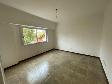 PH 5 amb. -patio - garage - Olivos