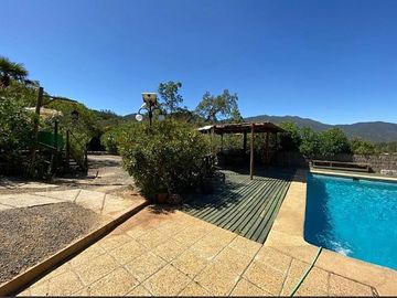 CON GRANDES COMODIDADES COMO PISCINA TEMPERADA, GRAN QUINCHO