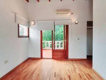 VENTA CASA 3 DORM PARQUE Y PILETA EN 446 y 21D - CITY BELL