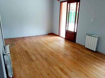 VENTA CASA 3 DORM PARQUE Y PILETA EN 446 y 21D - CITY BELL