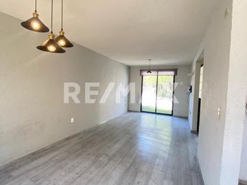 VENTA CASA 3 RECÁMARAS ZONA FRAY JUNÍPERO SERRA