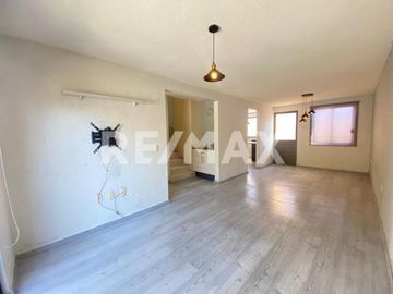 VENTA CASA 3 RECÁMARAS ZONA FRAY JUNÍPERO SERRA