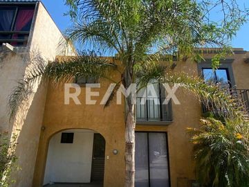 VENTA CASA 3 RECÁMARAS ZONA FRAY JUNÍPERO SERRA