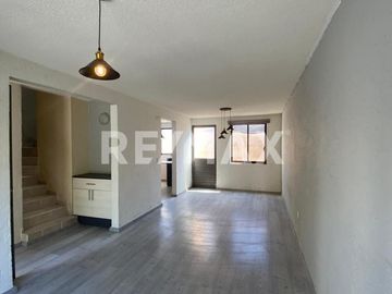 VENTA CASA 3 RECÁMARAS ZONA FRAY JUNÍPERO SERRA