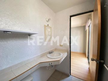 VENTA CASA 3 RECÁMARAS ZONA FRAY JUNÍPERO SERRA